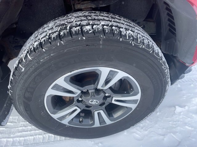 Used 2018 Toyota Tacoma TRD Sport image 18