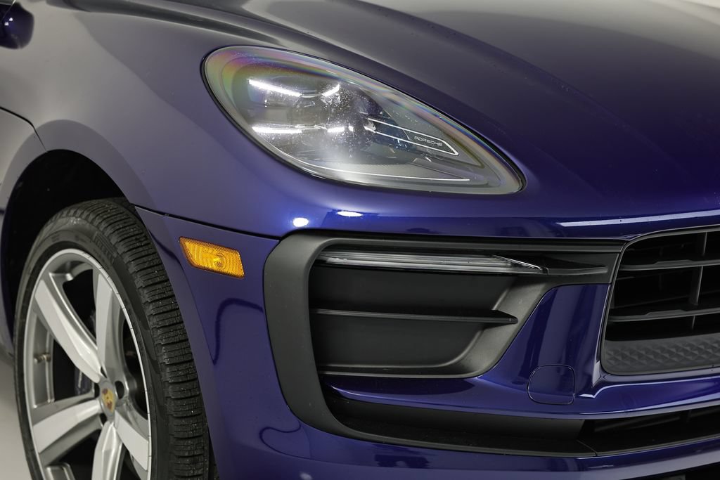 Certified 2026 Porsche Macan AWD/4WD image 17