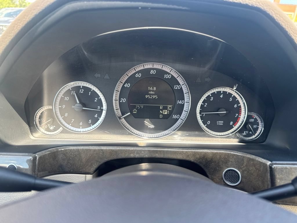 Used 2010 Mercedes-Benz E 350 Sedan image 17