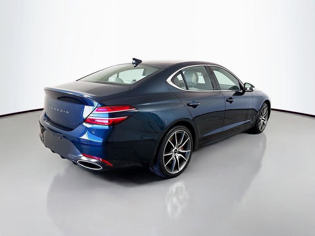 Used 2025 Genesis G70 2.5T image 7