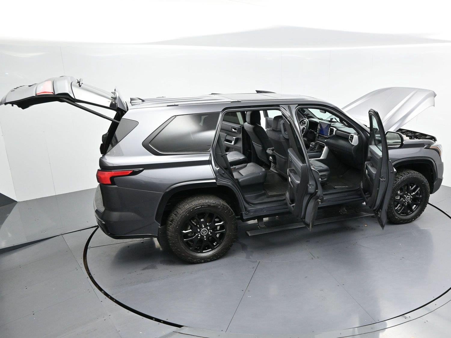Used 2023 Toyota Sequoia Platinum AWD/4WD image 53