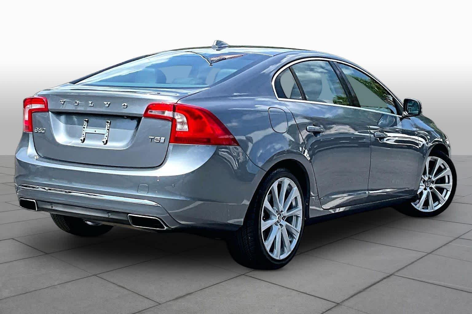 Used 2017 Volvo S60 T5 Inscription FWD image 13