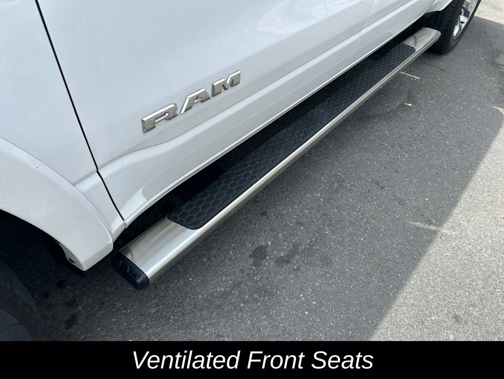 Used 2022 RAM 1500 Laramie AWD/4WD image 44