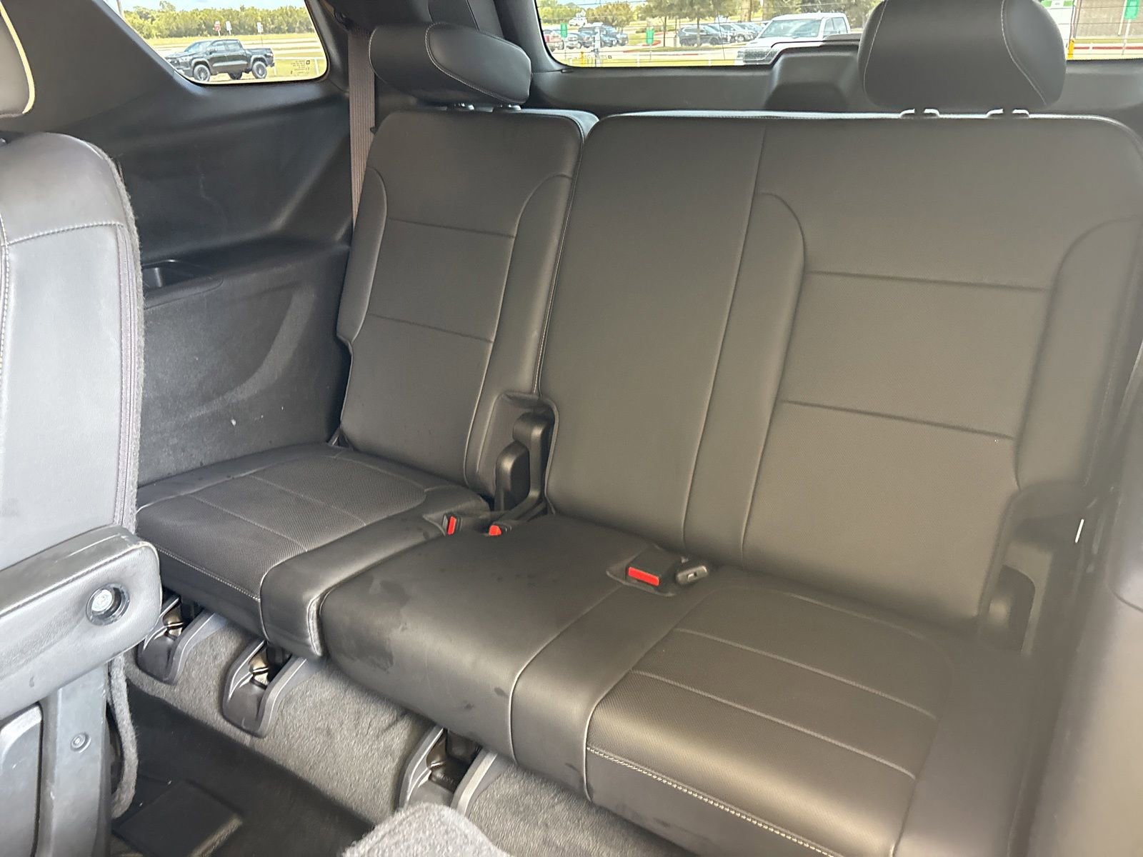 Used 2022 Chevrolet Traverse Premier w/ Redline Edition FWD image 19