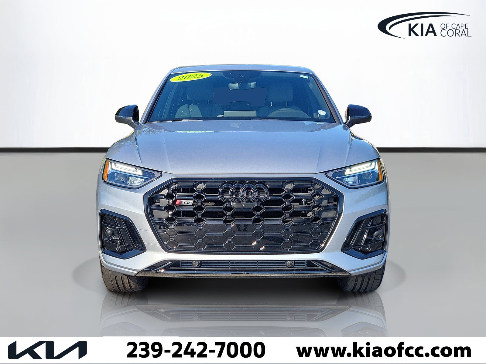 Used 2025 Audi SQ5 Premium Plus w/ Premium Plus Package AWD/4WD image 2