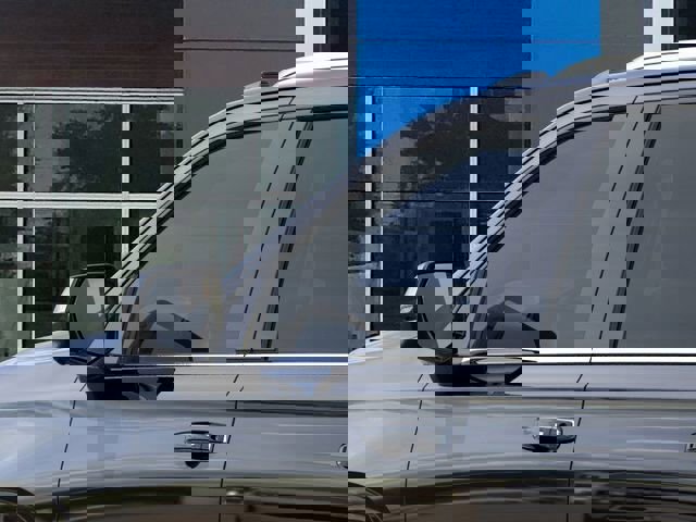 New 2026 Chevrolet Suburban Premier image 12