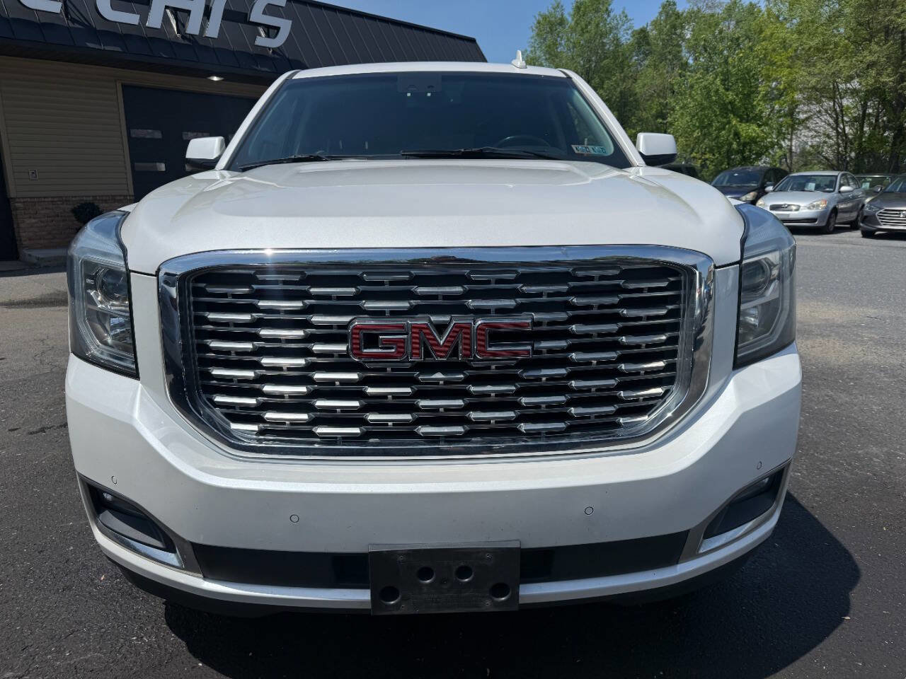 Used 2018 GMC Yukon SLT w/ Open Road Package AWD/4WD image 2