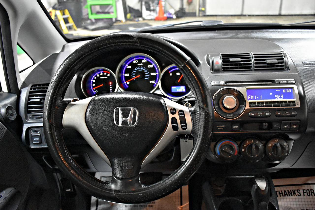 Used 2007 Honda Fit Sport image 36