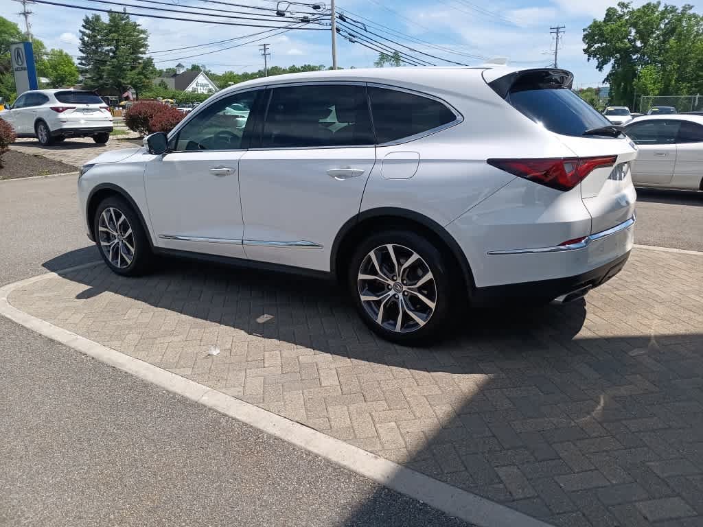 Used 2024 Acura MDX SH-AWD w/ Technology Package image 3
