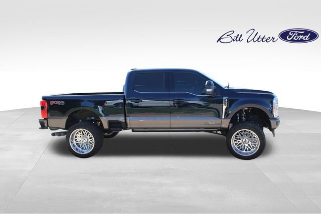 Used 2023 Ford F250 King Ranch w/ FX4 Off-Road Package AWD/4WD image 4