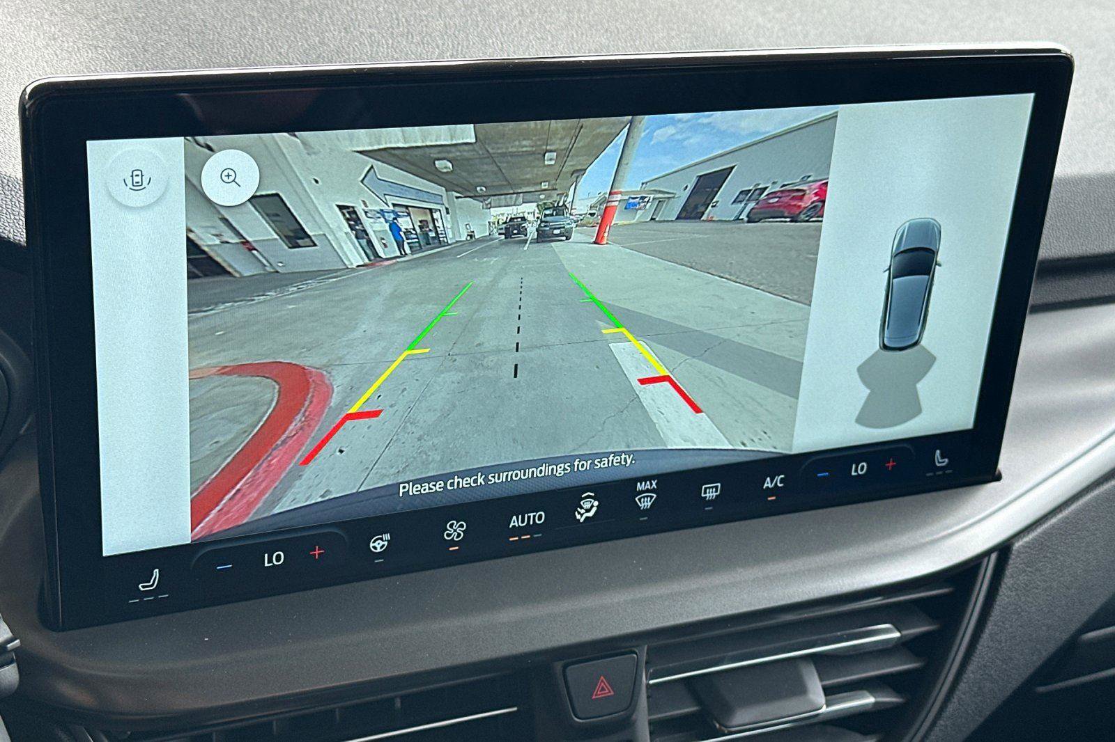 New 2025 Ford Escape SE image 17