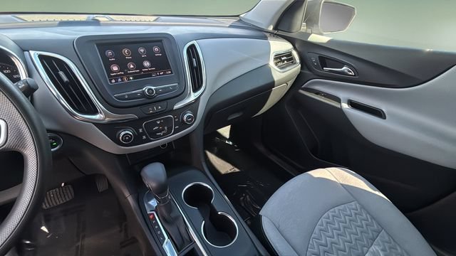 Used 2022 Chevrolet Equinox LS w/ LS Convenience Package FWD image 23
