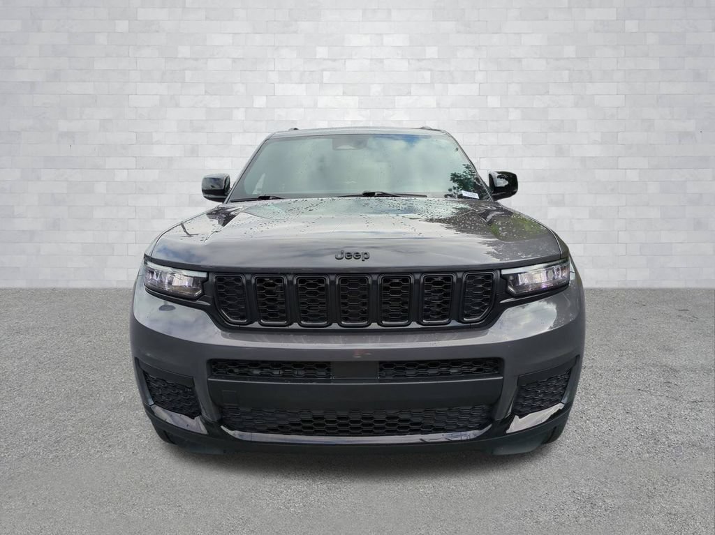 Used 2025 Jeep Grand Cherokee L Altitude AWD/4WD image 10