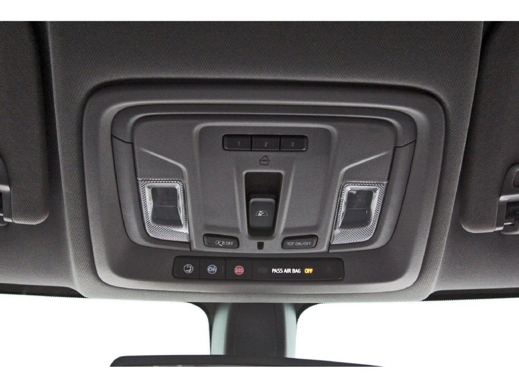 Used 2020 GMC Sierra 1500 SLT RWD image 25