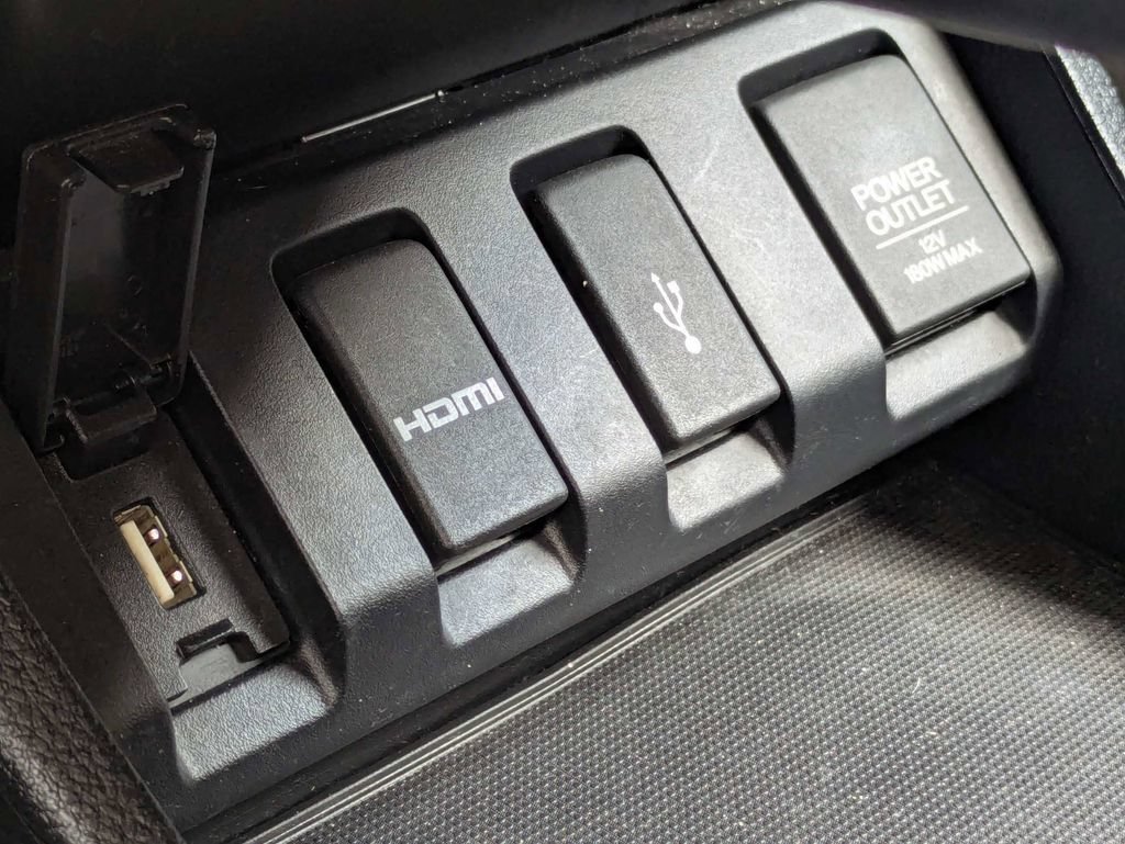 Used 2017 Honda HR-V EX-L image 32