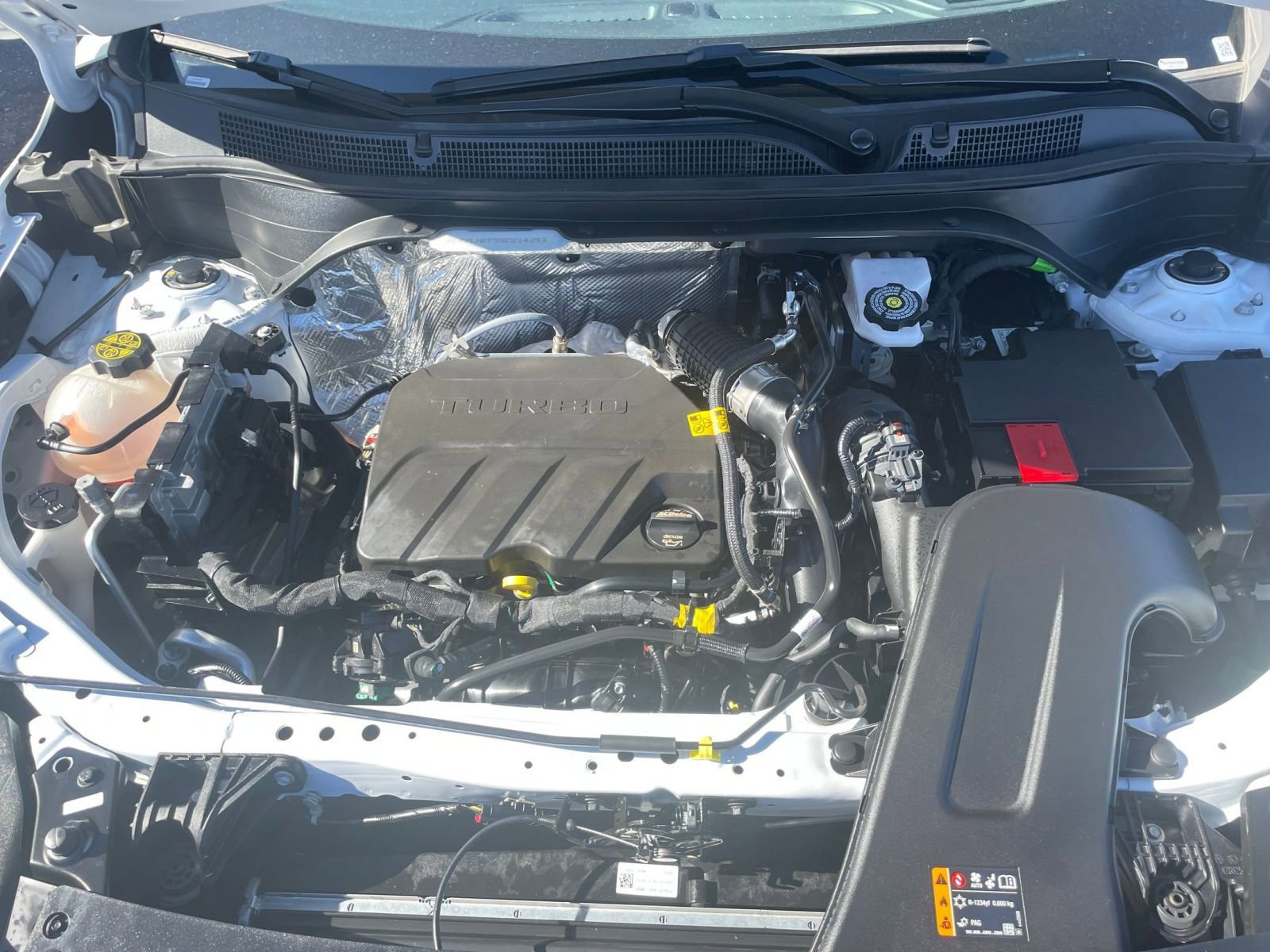 Used 2025 Chevrolet Trax LT image 32