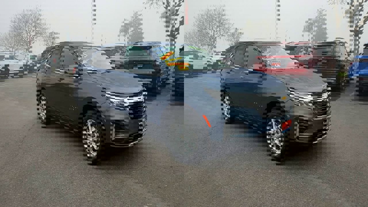 Used 2024 Chevrolet Equinox LT image 1