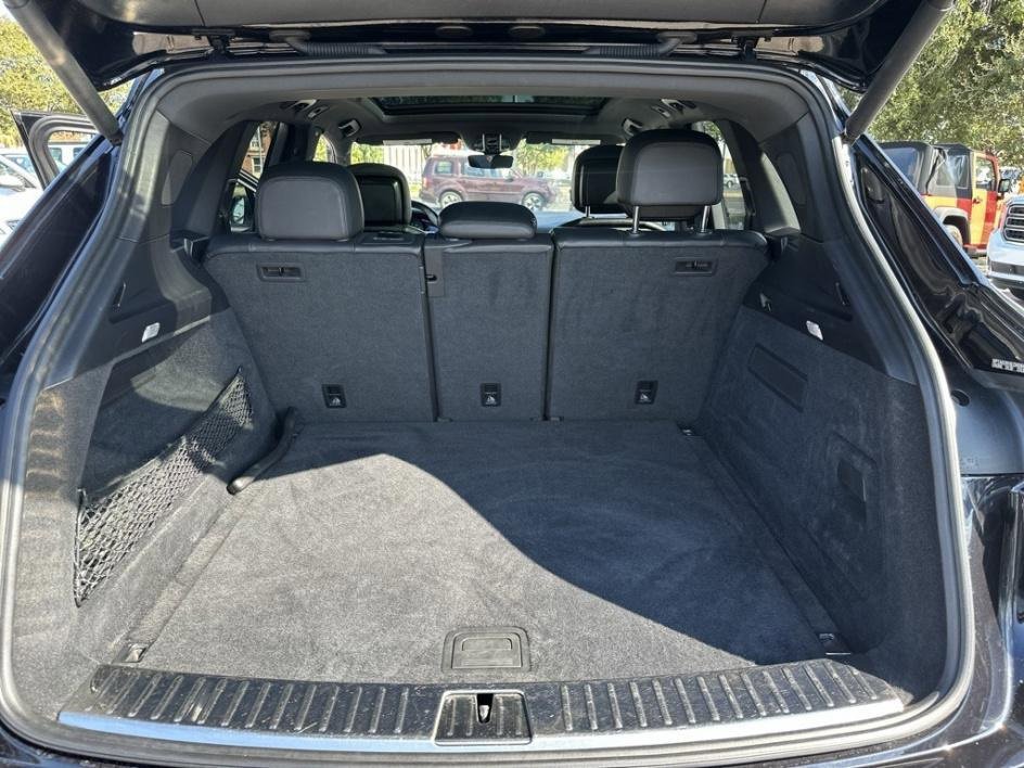 Used 2020 Porsche Cayenne image 15