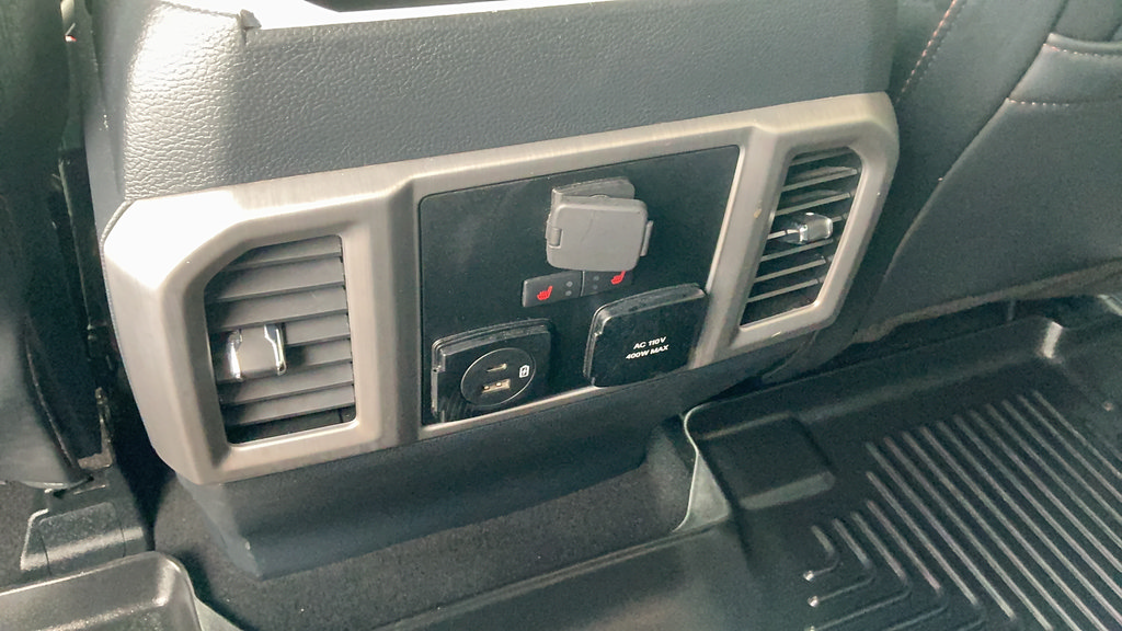Used 2022 Ford F250 Platinum w/ Tremor Off-Road Package AWD/4WD image 11