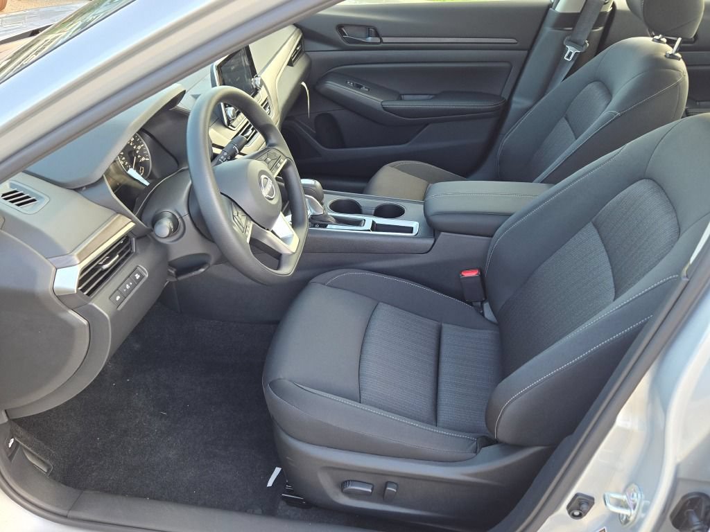 New 2026 Nissan Altima 2.5 SV FWD image 18