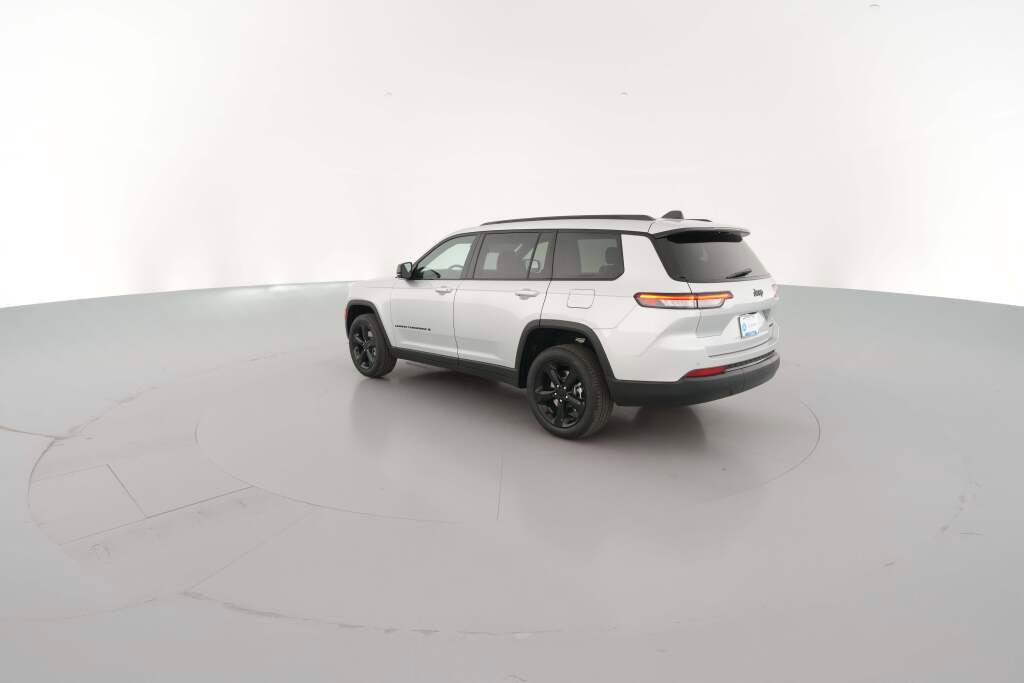 New 2025 Jeep Grand Cherokee L Limited w/ Black Appearance Package image 8