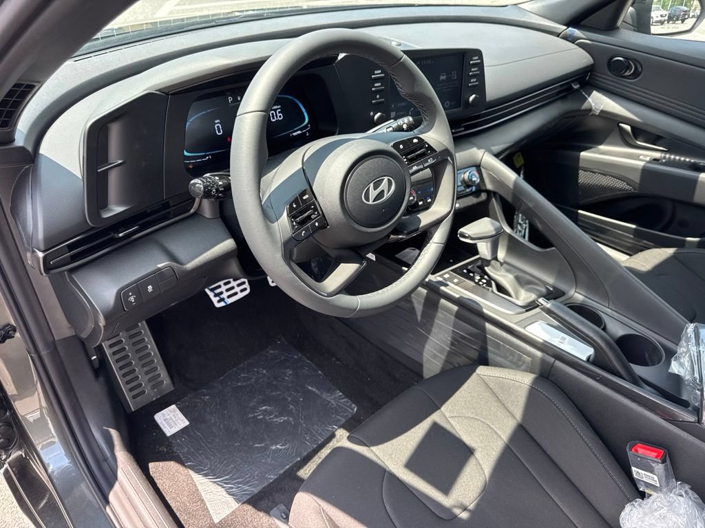 New 2026 Hyundai Elantra Sport FWD image 11