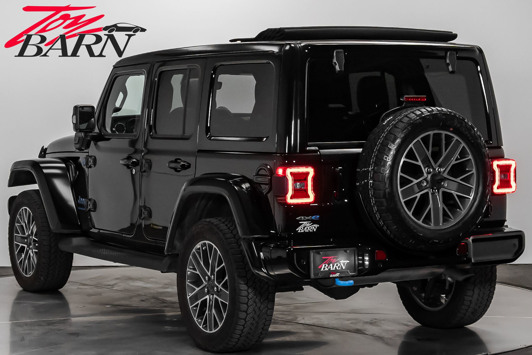 Used 2024 Jeep Wrangler High Altitude image 3