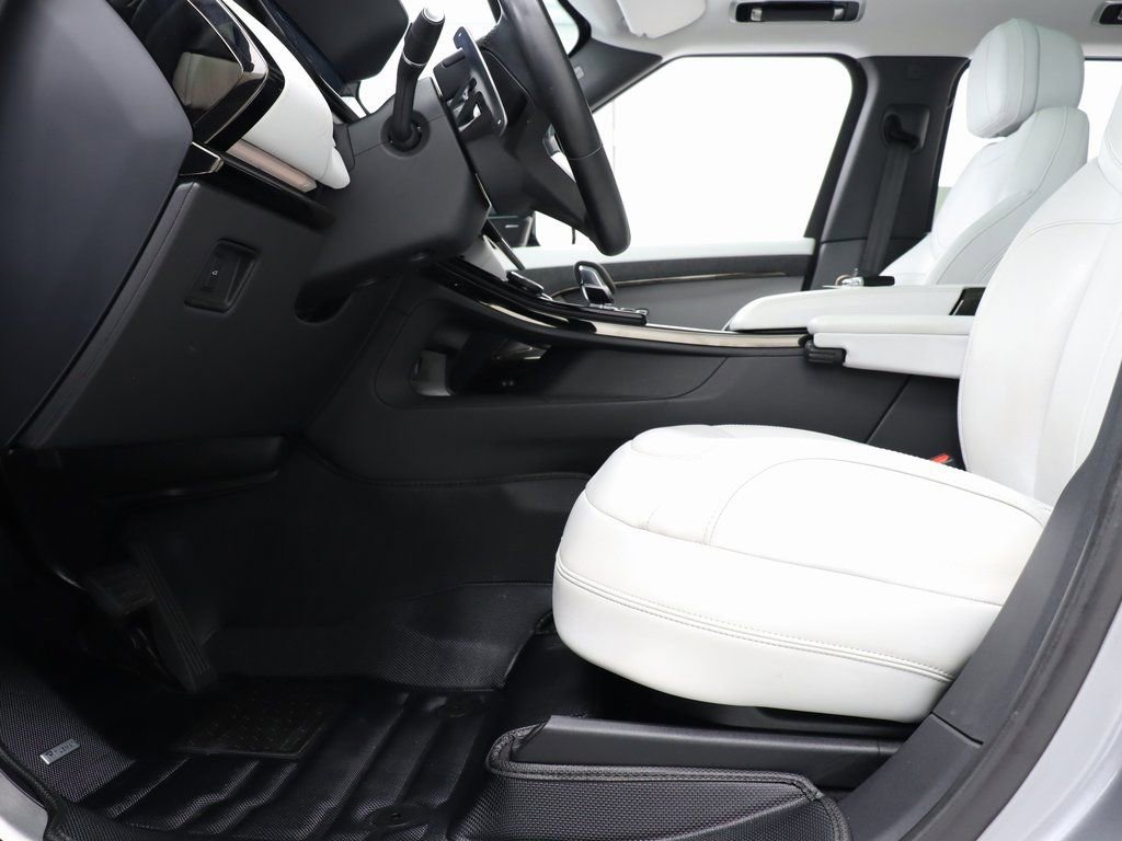 Used 2023 Land Rover Range Rover Sport SE image 15
