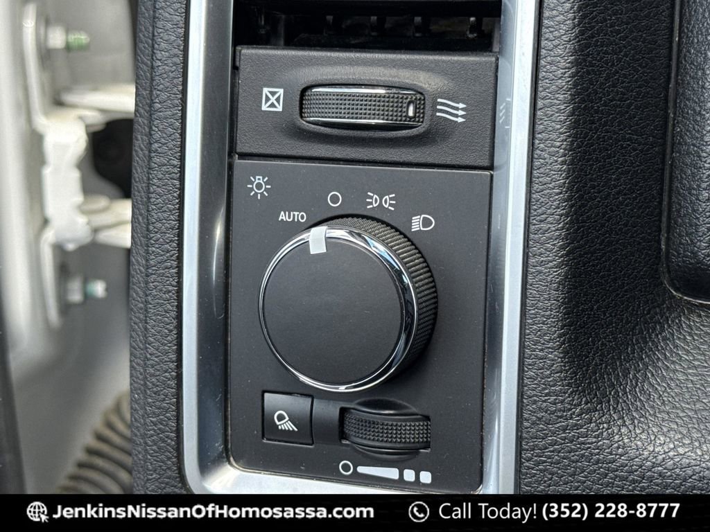 Used 2024 RAM 1500 Classic SLT image 39