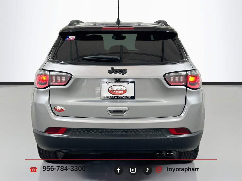 Used 2022 Jeep Compass Latitude FWD image 6