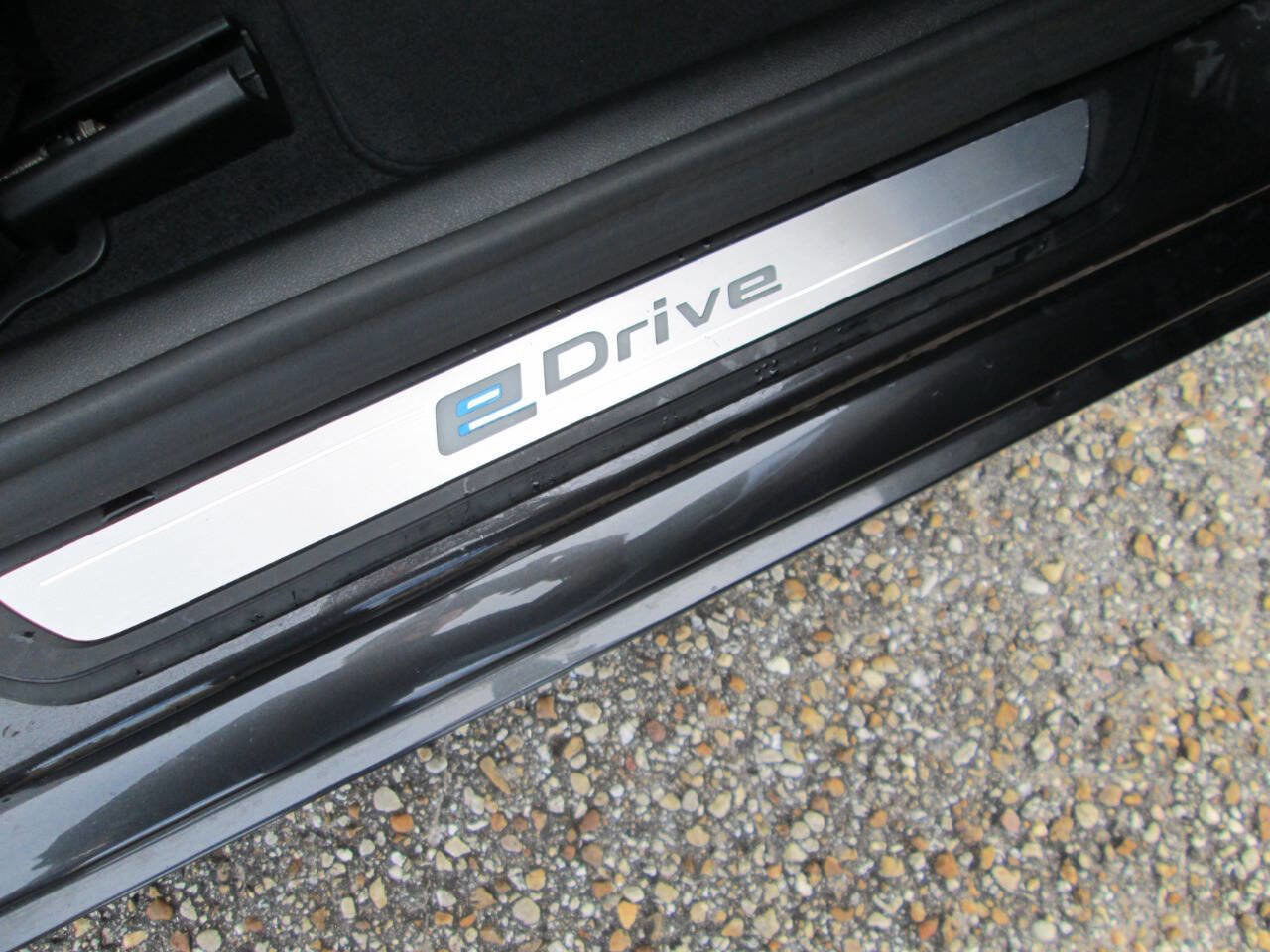 Used 2019 BMW 530e 530e iPerformance 4dr Sedan w/ Convenience Package image 50