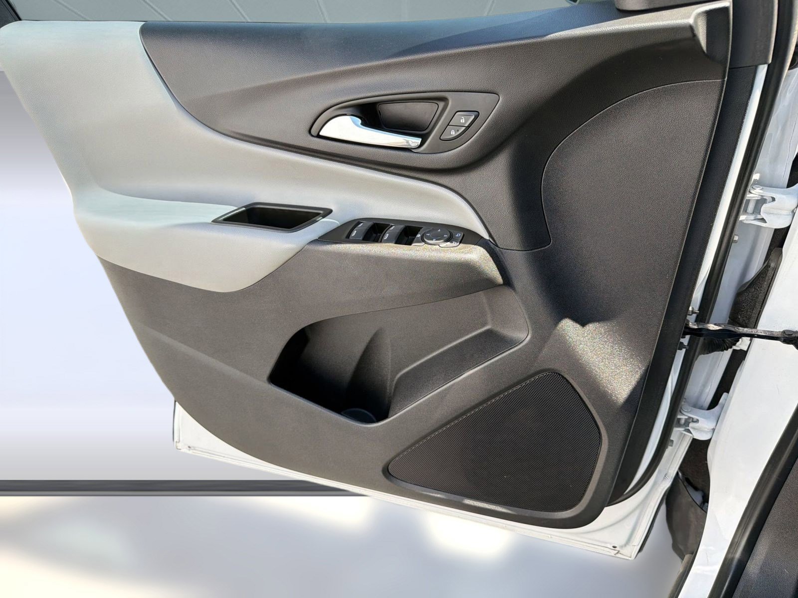 Used 2023 Chevrolet Equinox LS FWD image 19