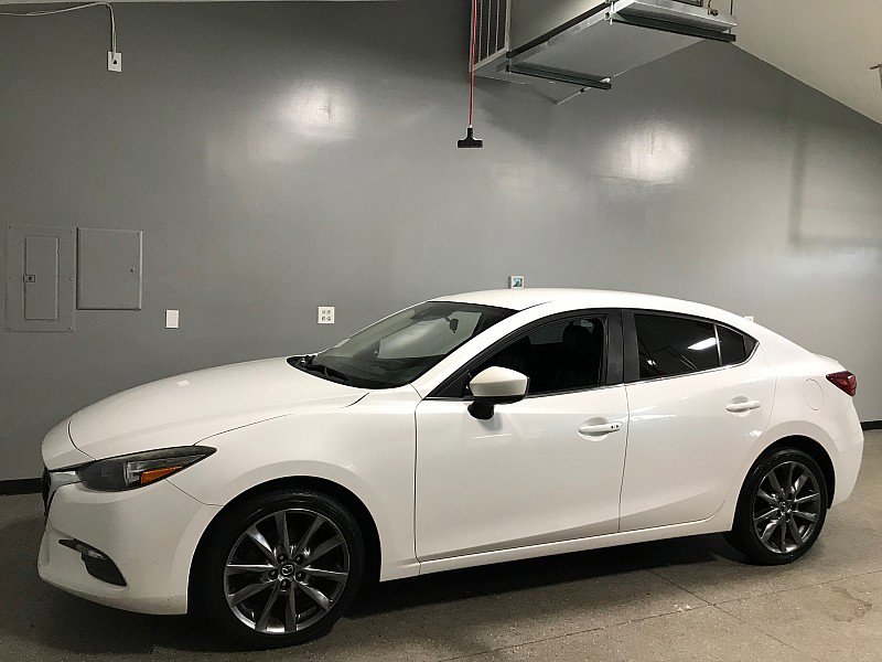 Used 2018 MAZDA MAZDA3 Touring FWD image 7