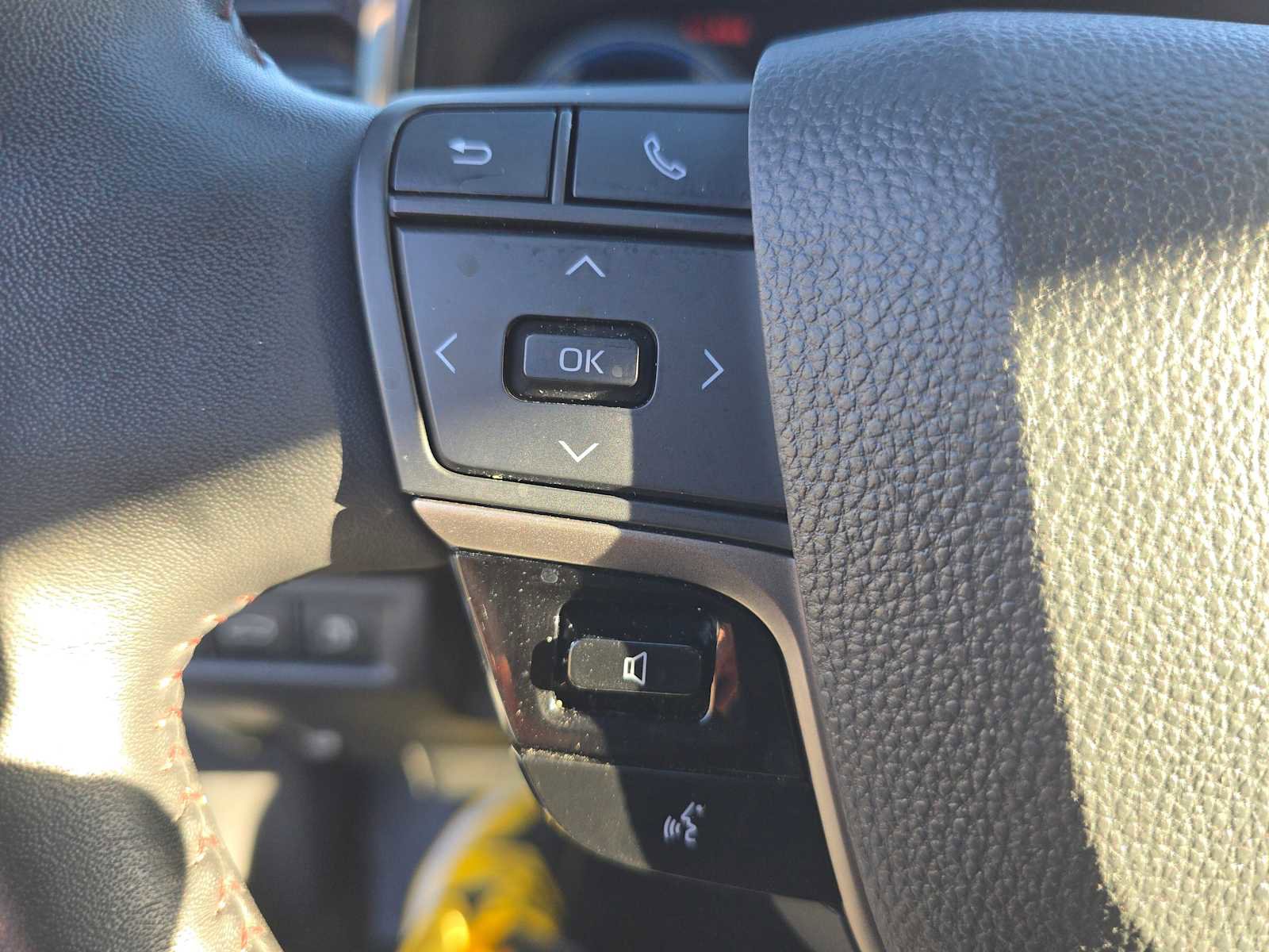 Used 2025 Toyota Camry XSE image 31