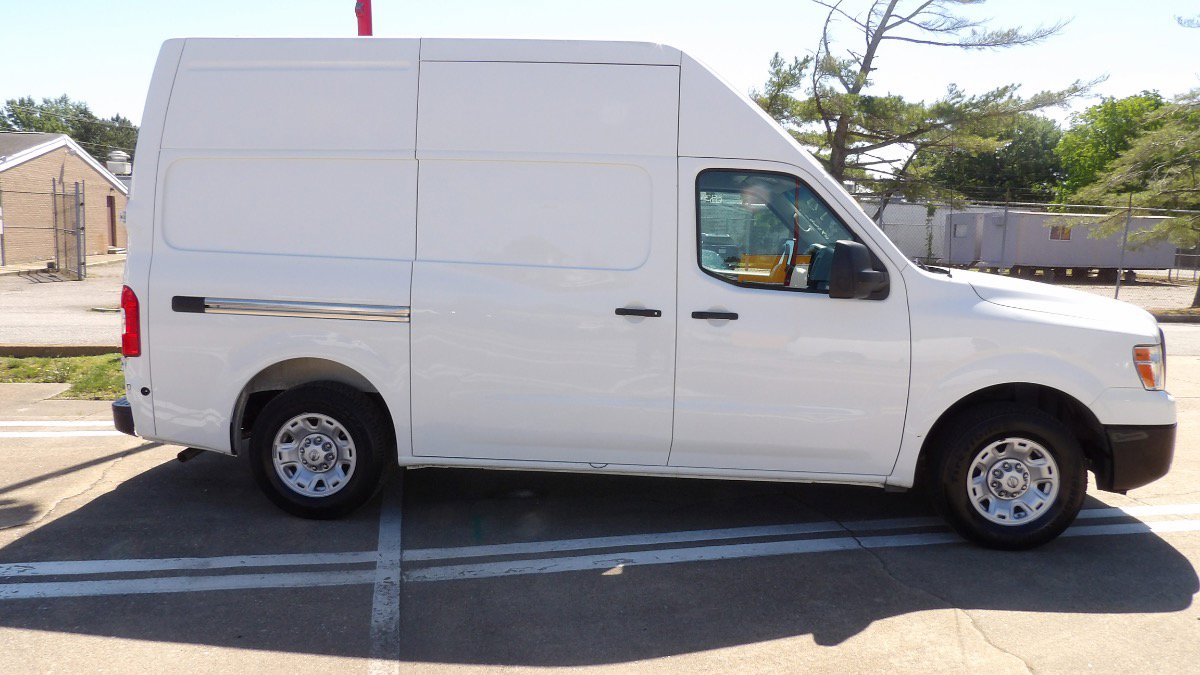 Used 2020 Nissan NV 2500 SV RWD image 2