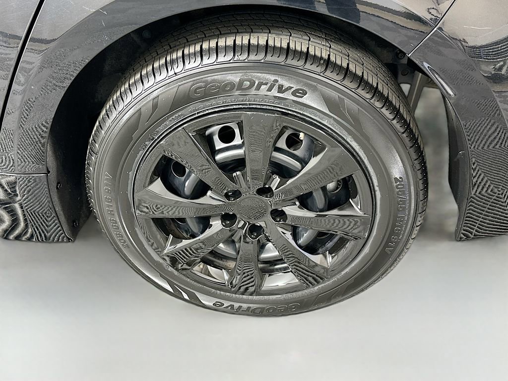 Certified 2024 Toyota Corolla LE image 29