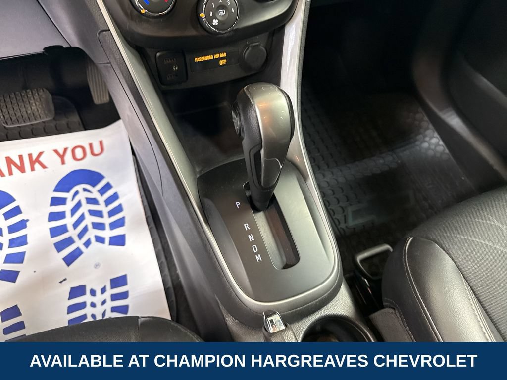 Used 2020 Chevrolet Trax LT w/ LT Convenience Package FWD image 21