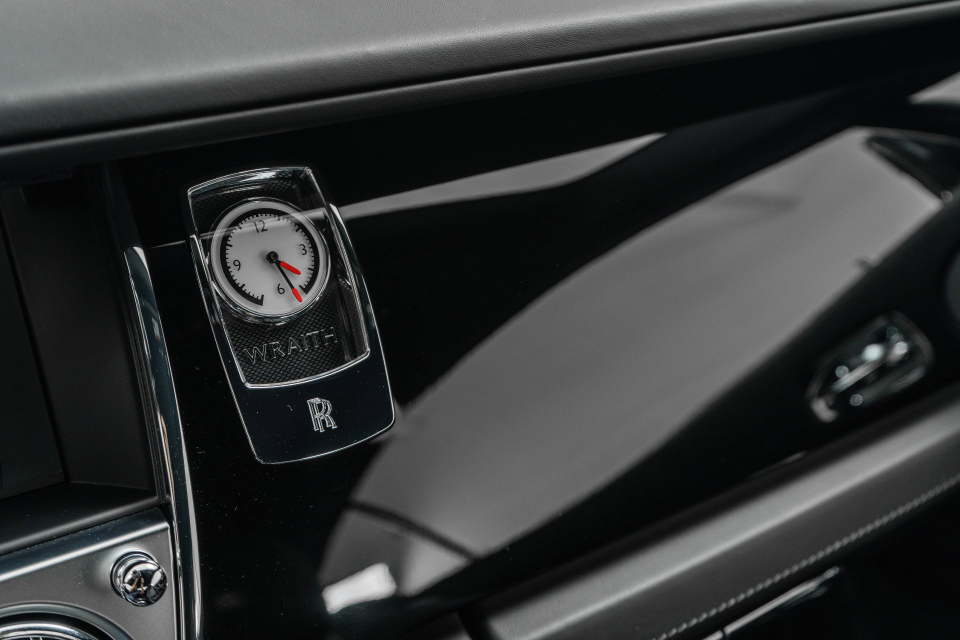 Used 2015 Rolls-Royce Wraith image 29
