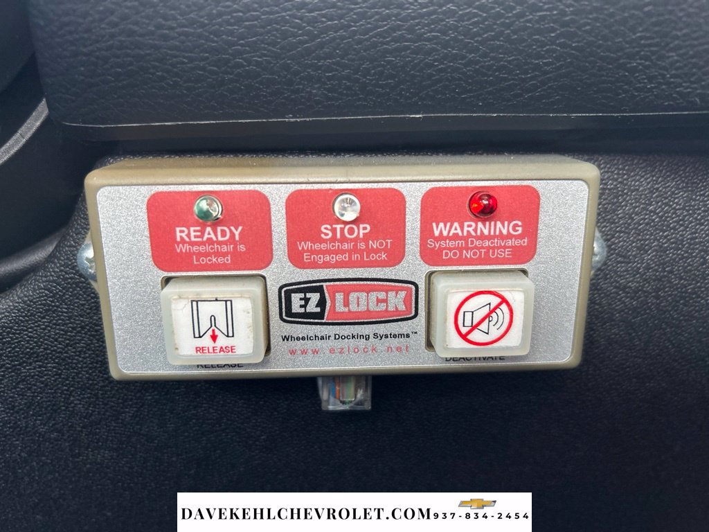 Used 2014 Dodge Grand Caravan SXT w/ UConnect Hands-Free Group FWD image 25