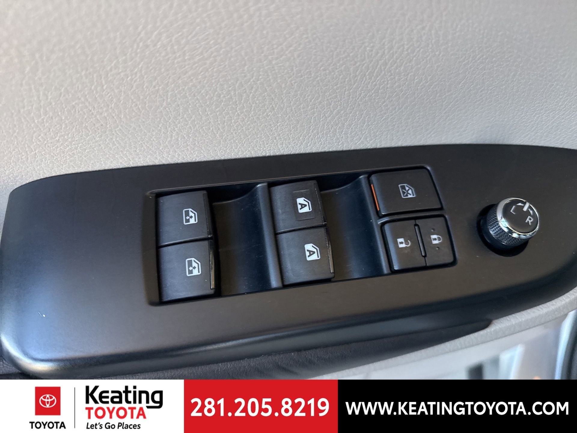 Used 2016 Toyota Highlander LE image 8