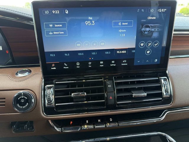 Certified 2024 Lincoln Navigator Reserve AWD/4WD image 31