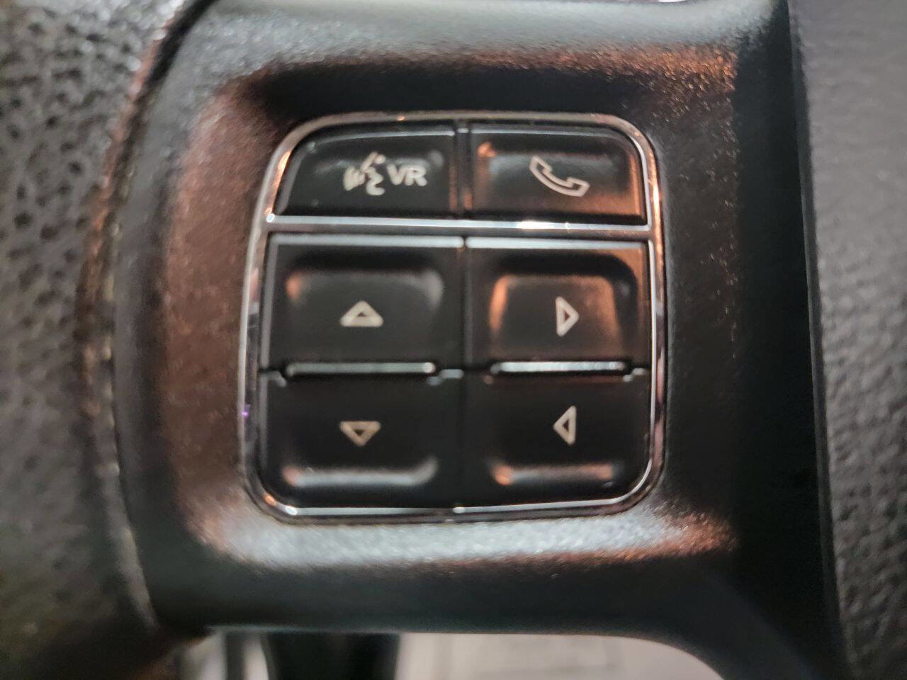 Used 2015 RAM 1500 Express AWD/4WD image 22