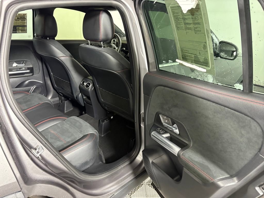 Used 2023 Mercedes-Benz GLA 250 4MATIC image 33