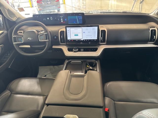 Used 2025 Ford Expedition Active AWD/4WD image 22
