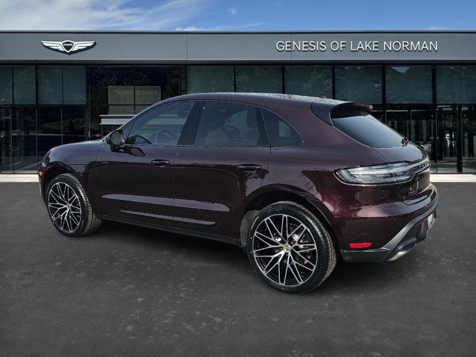 Used 2024 Porsche Macan image 5