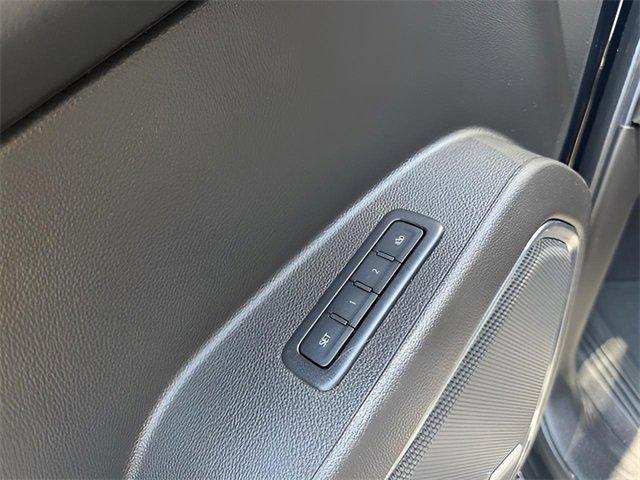 Used 2019 GMC Yukon SLT image 12