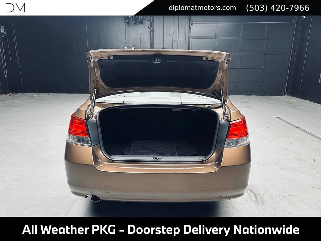 Used 2011 Subaru Legacy 2.5i Premium w/ All-Weather Pkg AWD/4WD image 44