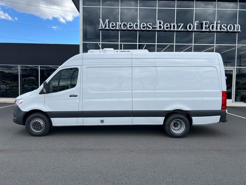 New 2025 Mercedes-Benz Sprinter 4500 image 3
