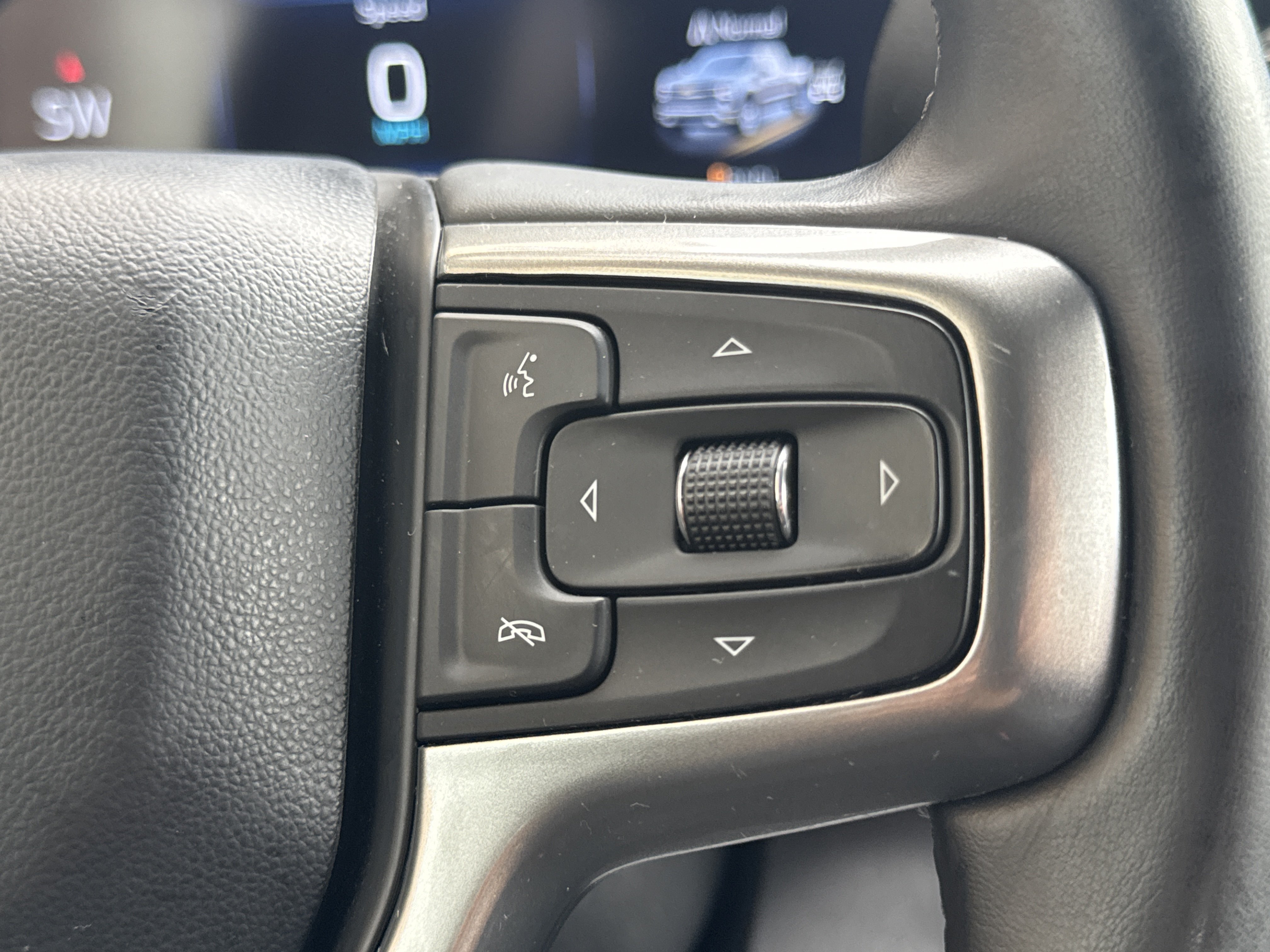 Used 2024 Chevrolet Silverado 1500 LT AWD/4WD image 19