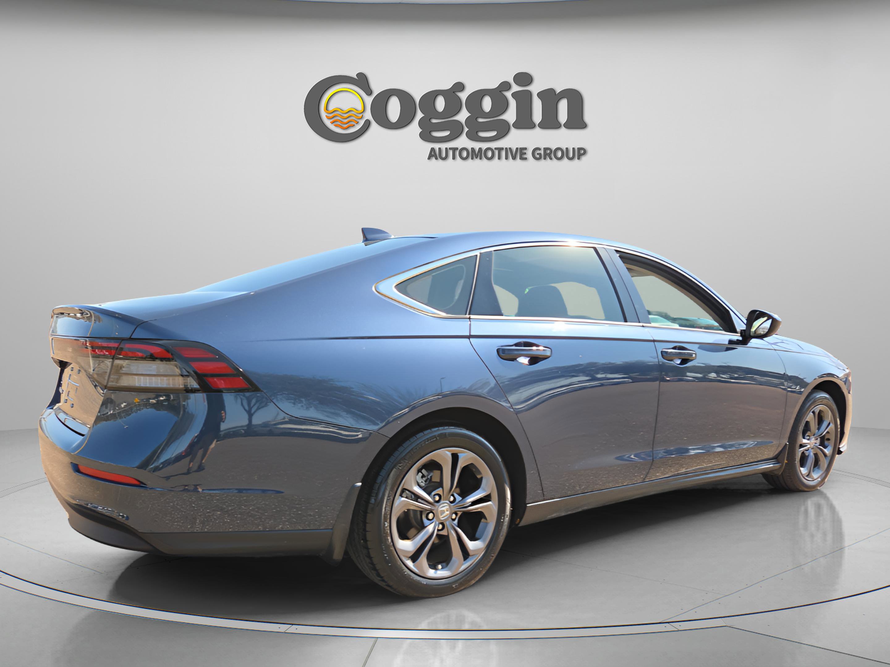 Used 2023 Honda Accord EX image 6